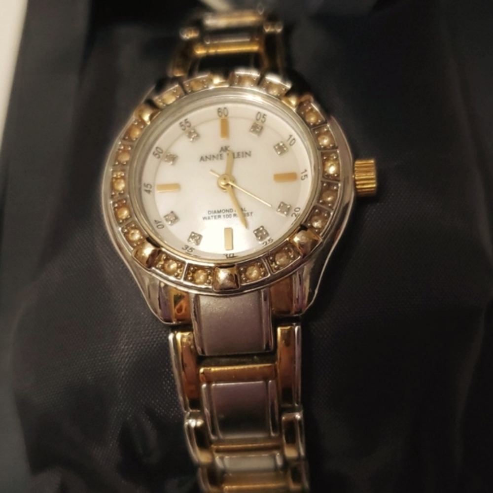 Anne Klein White/Yellow Lux.Watch